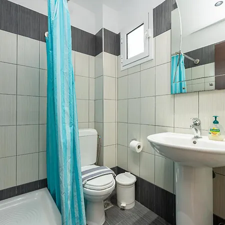 Vicky アパート パラリア・ディオニショウ