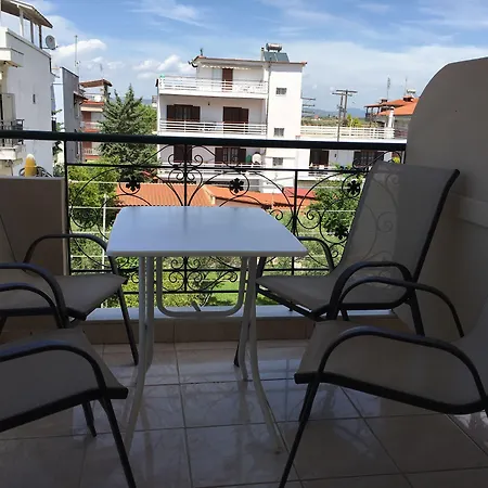 Vicky * Paralia Dionysiou