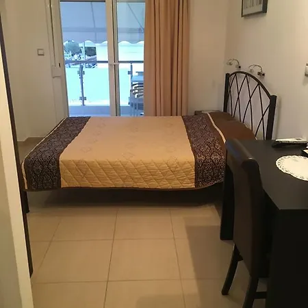 Vicky باراليا ديونيسيو