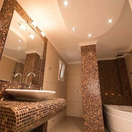 Vicky * باراليا ديونيسيو